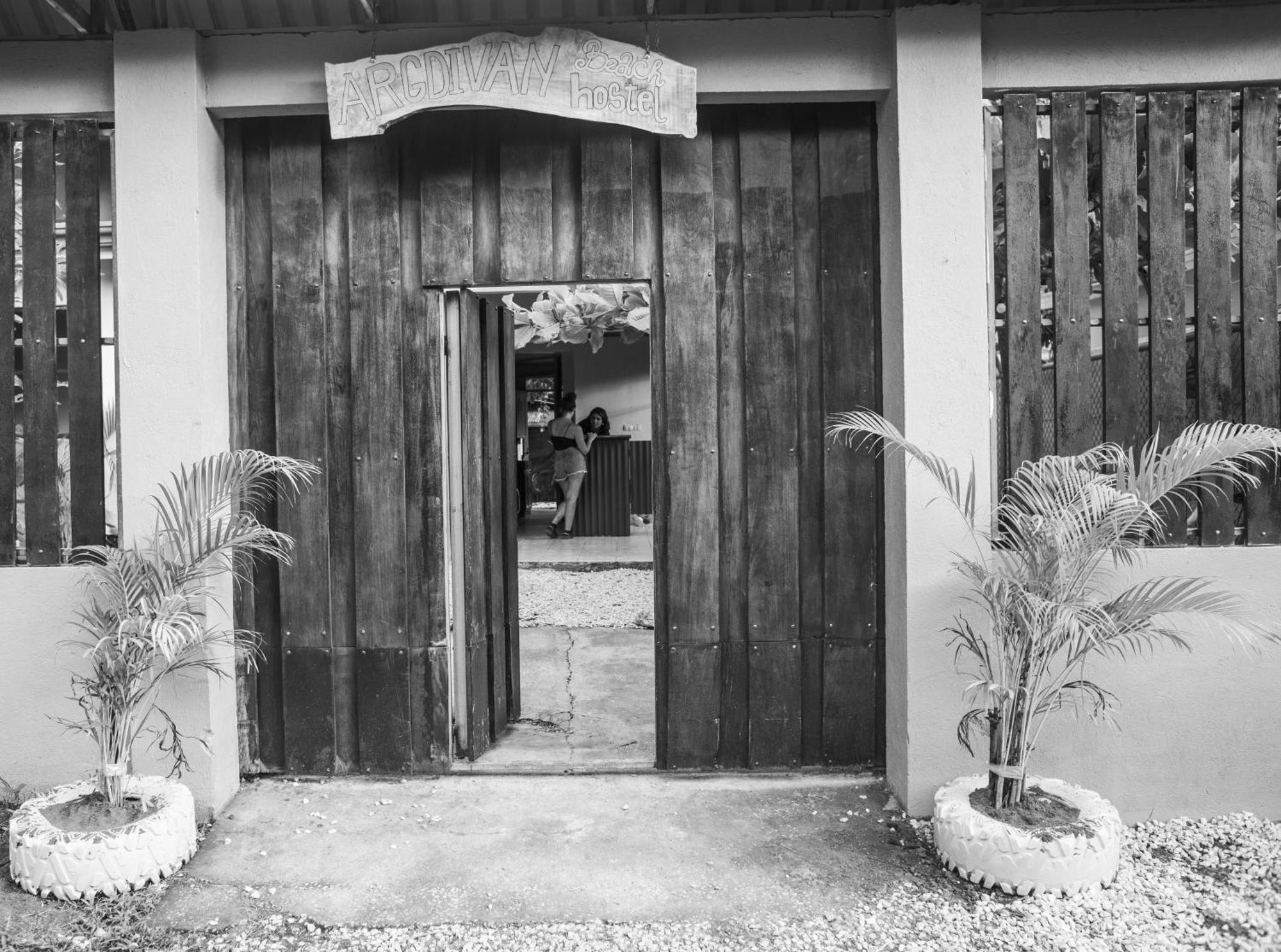Argdivan Beach Hostel Sámara Esterno foto